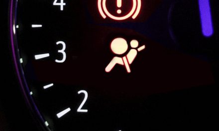 Luz del airbag encendida ¿qué significa?