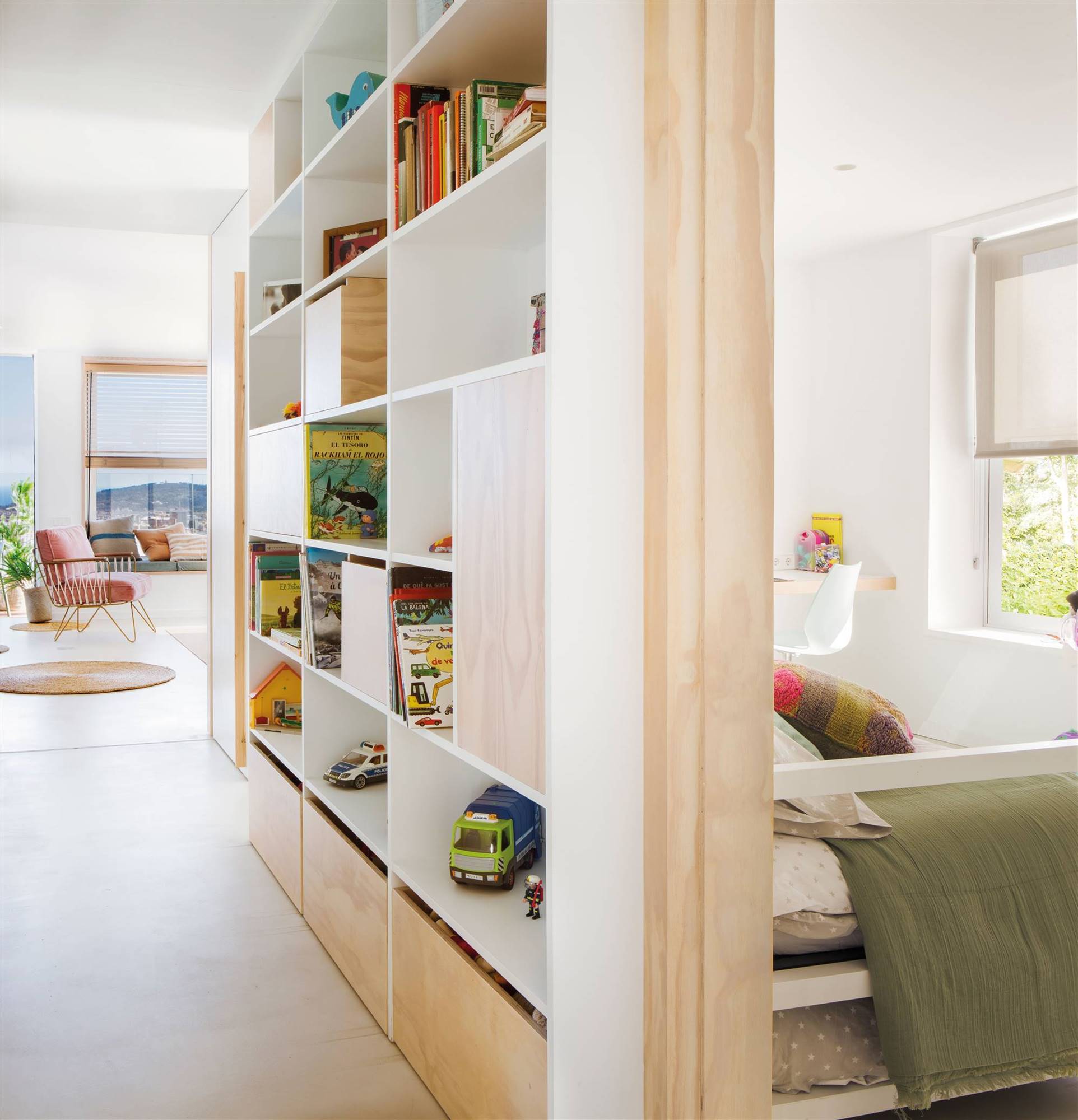 Muebles delgados: La clave para crear ambientes espaciosos en lugares estrechos